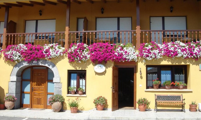 Isla House | Family-Friendly Retreat at Las Anjanas de Isla - Rated 9.2