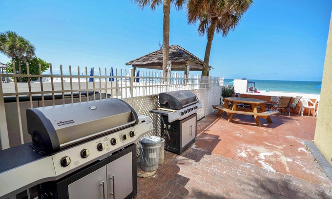 Madeira Beach Condo | Top-Rated Las Brisas 306: Oceanfront Retreat with Pool