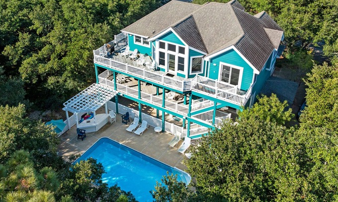 Corolla House | Las Brisas: Elegant Oceanfront Home with Private Pool