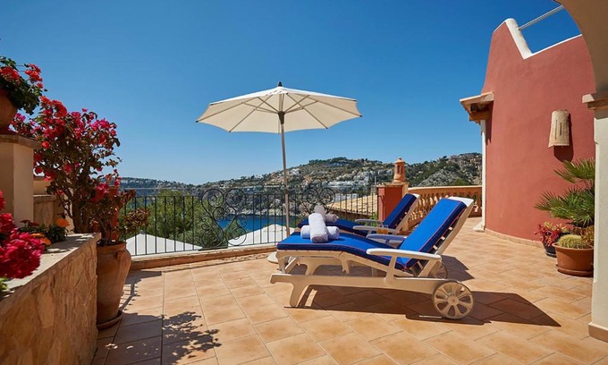 Port d'Andraitx Apartment | Villa SIKA - Oceanfront Retreat with Pool & 4-Star Comfort