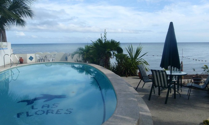 Catmon Hotel | Charming Las Flores Country & Beachside Hotel with Pool