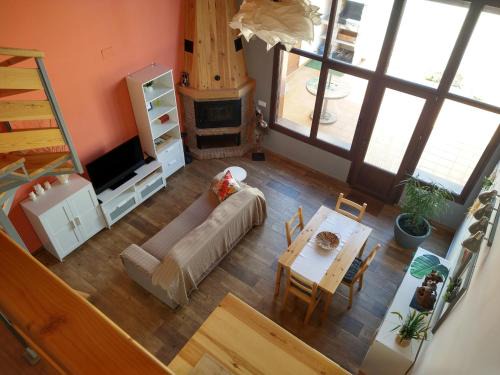 Cardenosa Apartment | Family-Friendly Las Gemelas Apartments with Top Ratings