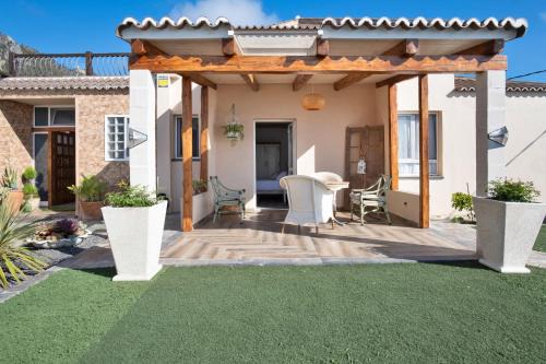 Jedey House | Discover Las Golondrinas - Wheelchair Accessible Retreat