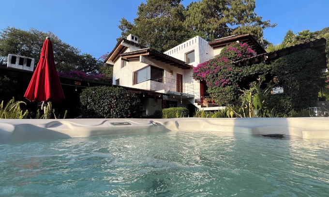 Valle de Bravo Bed & Breakfast | Experience Tranquility at Las Luciérnagas Hotel