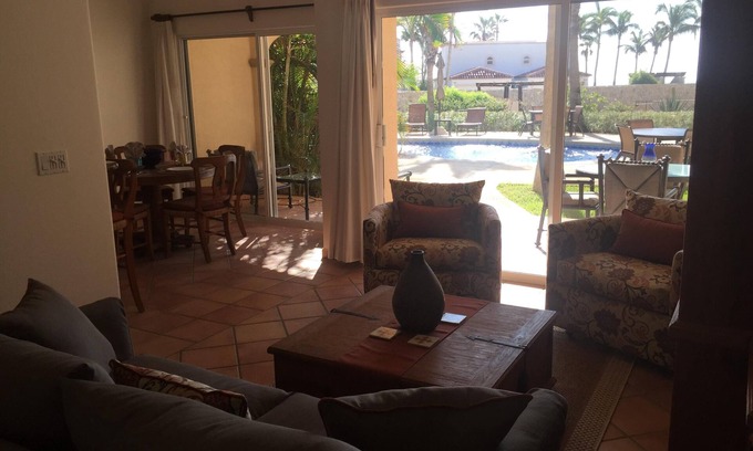 Zona Hotelera Condo | Experience Las Mananitas: Beachfront 1BR Condo & Pool