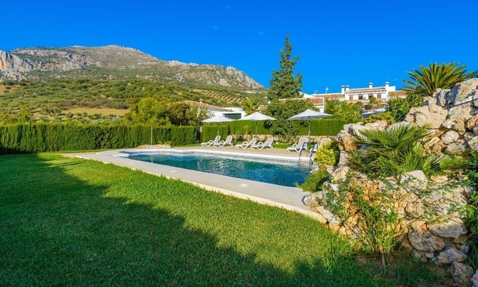 Alfarnatejo Villa | Discover Las Monjas - Camara Periana: 10/10 Family Retreat