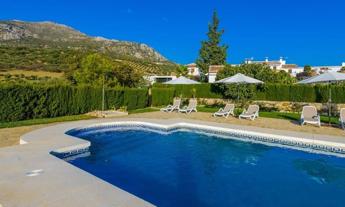 Alfarnatejo Villa | Experience Relaxation at Las Monjas - Saladero Periana