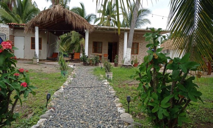 Saladita House | Top-Rated Las Palmas House Near La Saladita Beach