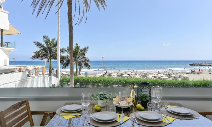 San Agustin Apartment | Relax at Las Nasas 6 with Spa and Family-Friendly Options