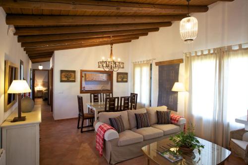 Higuera de la Sierra House | Stunning Las Tobas: 4-Star Oceanfront Retreat with Pool