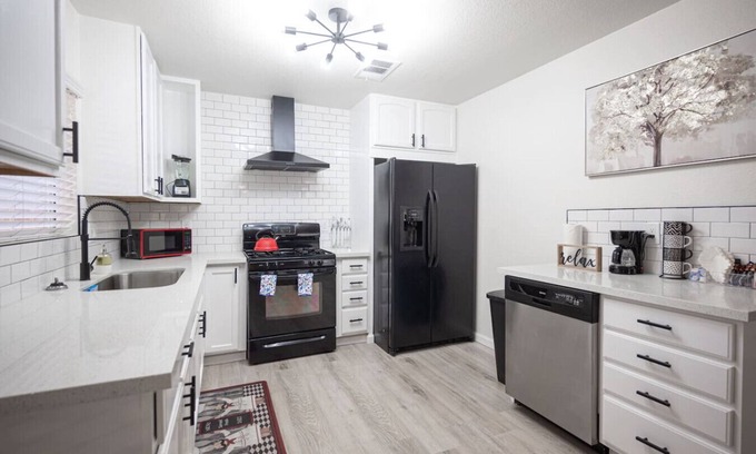 North Las Vegas House | Family-Friendly Las Vegas Oasis Near Fremont Street