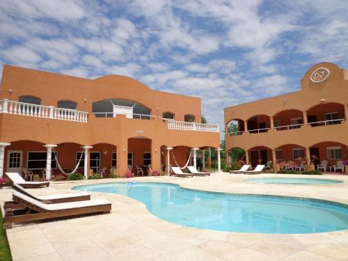San Miguel del Monte Hotel | Discover Las Victorias Apart Hotel with Ocean View Pool