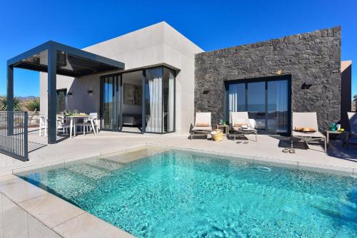 San Bartolome de Tirajana Villa | Pet-Friendly Oasis at Las Yucas 1 with Ocean Views
