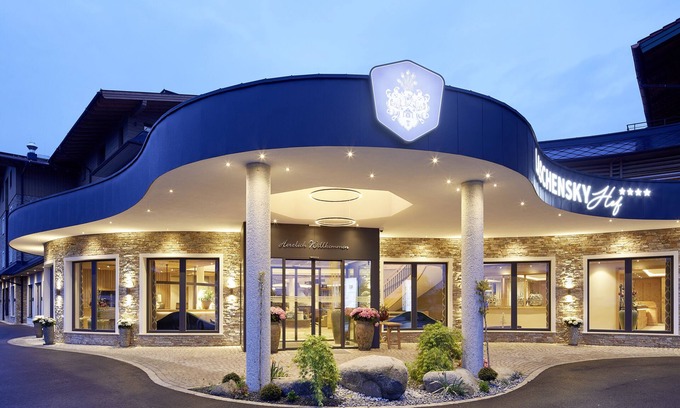 Wals-Siezenheim Hotel | Relax at Laschenskyhof Hotel & Spa - 4-Star Comfort Awaits