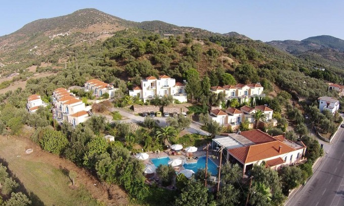 Petra Apartment | Discover Lassia Studios: Pet-Friendly Stay with Pool Access