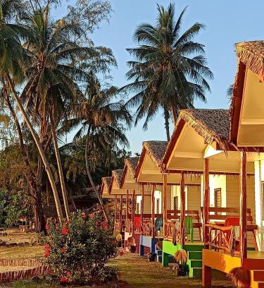 Baan Tai Resort | Relaxing Last Hammock Beach Resort with Restaurant Access