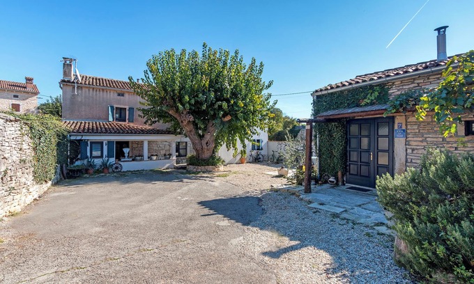 Svetvincenat House | Book Now: Unique Holiday Home with Private Pool & Garden