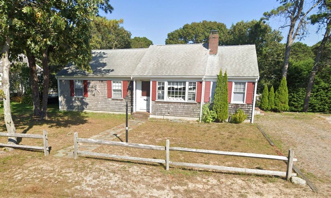 Barnstable County Cottage | Last Minute Cape Cod Rental: Bikes, Beach & Family Fun