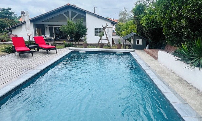 Anglet Villa | Last Minute Villa with Pool Near Biarritz and Beaches