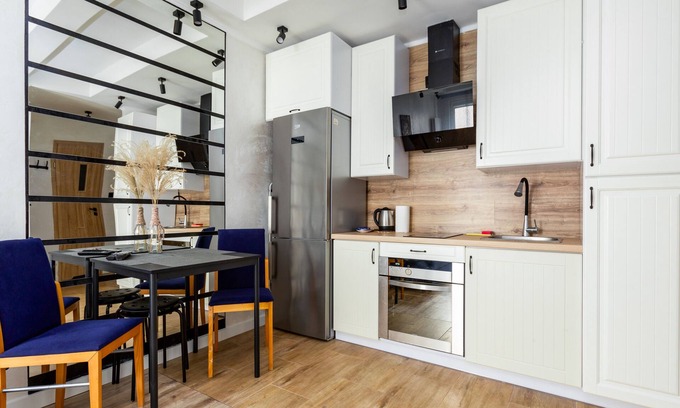 Chylonia Apartment | Charming Lasy Chylońskie Blue Apartment with Breakfast Included