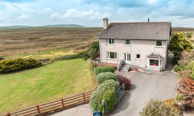 Isle of Lewis Bed & Breakfast | Discover Lathamor: Pet-Friendly Stay with Top Ratings