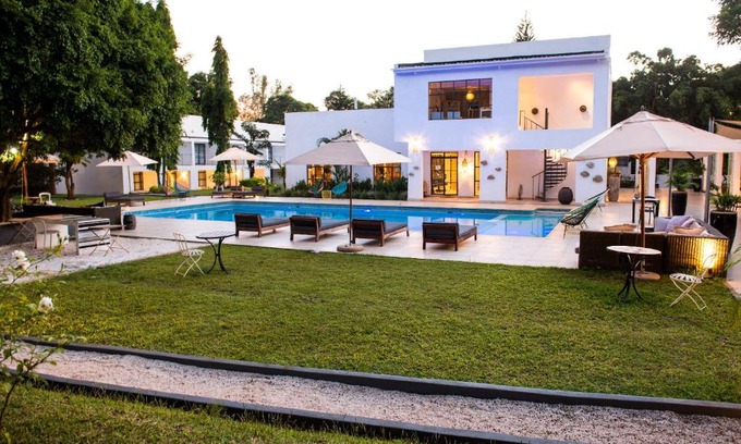 Lilongwe Hotel | Discover Latitude 13 Degrees: Family-Friendly Retreat
