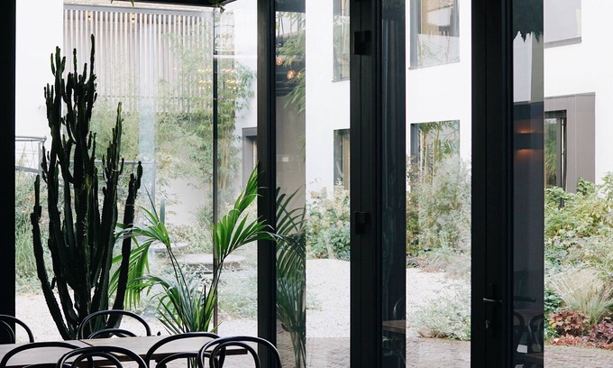 Matonge Hotel | Latroupe Jardin Secret