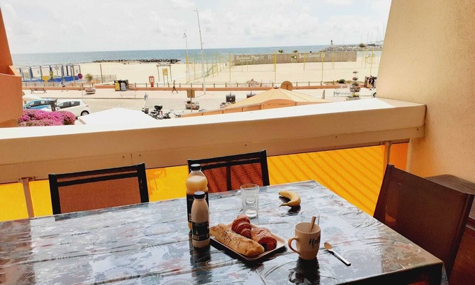 Palavas-les-Flots Apartment | Cozy Latte Mer Studio: Family-Friendly with Ocean Views