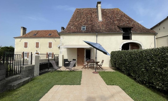 Loubieng House | Cozy LAUBARET Gîte in Loubieng - Family-Friendly Retreat
