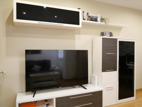 Burgos Apartment | Cozy Laucar Vivienda: Family and Pet Friendly Retreat