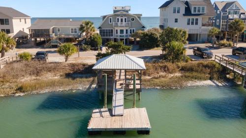 Pawleys Island House | Laughin Place home by Peace Vacations