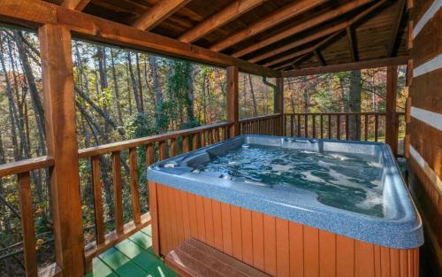 Sevierville Villa | Guest Rated 10/10 at Laughing Bear with Pool & Spa