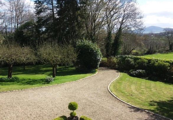 Kilgreaney Apartment | Family-Friendly Laurel House with Kitchen & 9/10 Rating
