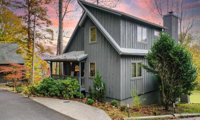 Townsend Ski Chalet | Oceanfront Retreat at Laurel Lodge - Guest Rated 10/10