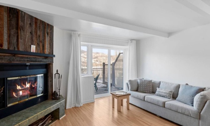 Mont-Tremblant Apartment | Scenic Laurentian Retreat Near Mont-Tremblant's Beauty