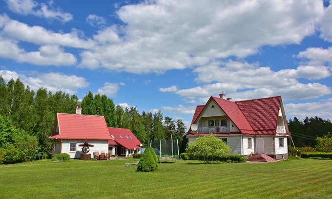 Utena county House | Experience Lauryno Sodyba: Oceanfront Bliss Awaits!