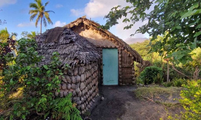 Tanna Island House | Lava View Bungalows