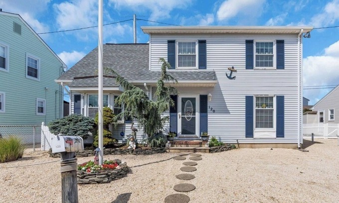 Normandy Beach House | Beautiful Colonial House in Lavallette - Guest Rated 10/10