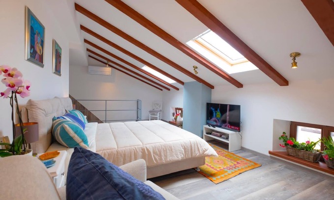 Izola House | Premier Izola Duplex with Ocean View and Pool Access