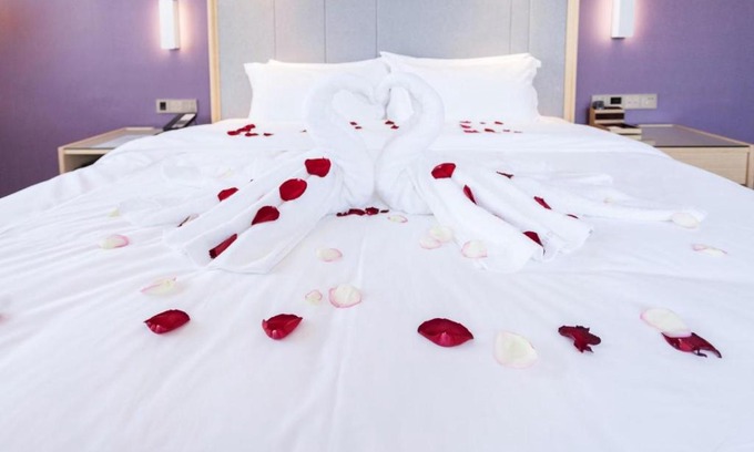 Donggang District Hotel | Family-Friendly Stays at Lavande Hotel Rizhao Xinshi District