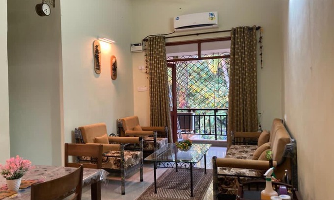 Arossim House | Family-Friendly Lavender Beach Homez by Ravi & Jazz
