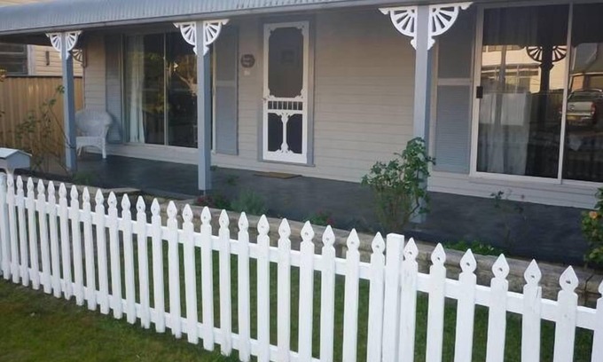 Patonga Cottage | Pet-Friendly Lavender Cottage Patonga with Ocean View Pool
