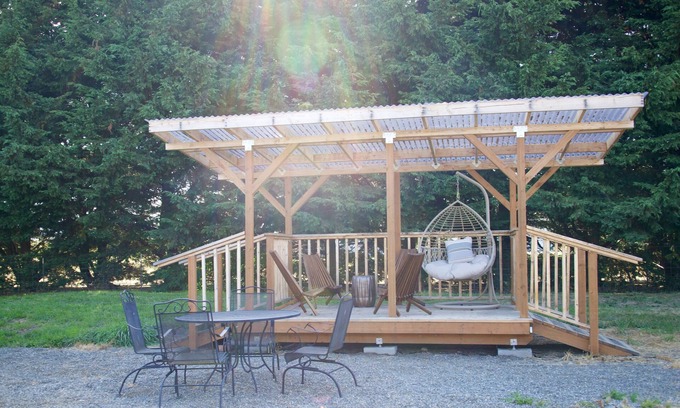 Sequim House | Lavender Farm House: Steps from the Ocean & Olympic Park