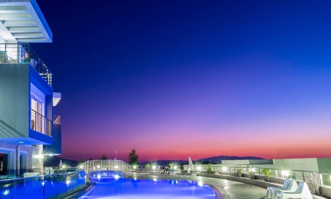Kusadasi Apartment | Elegant Lavender Residence Poolside Apartment with Hot Tub