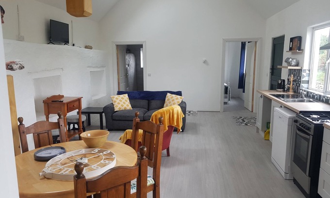Ballyduff Cottage | Welcoming Lavender Cottage on the Wild Atlantic Way