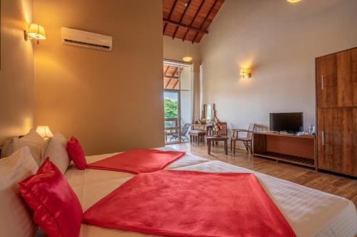 Nochchiyagama Hotel | Relaxing Stay at Lavendish Wild Wilpattu with Pool & Dining