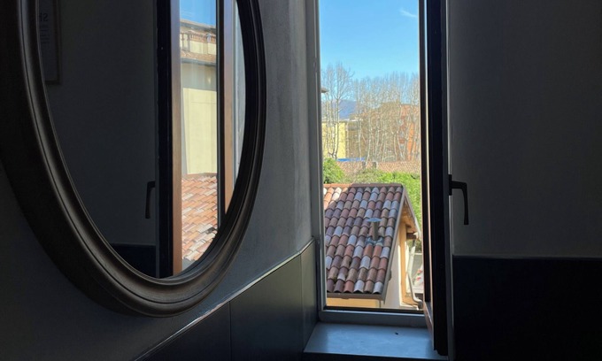 Bergamo Apartment | Pet-Friendly LaViDaViò Suite Room for Memorable Stays