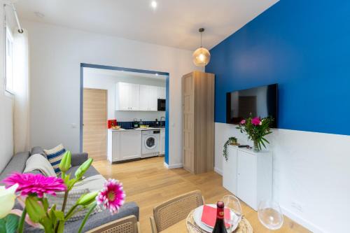 Gambetta Apartment | Relaxing Retreat at Lavie Maison with Hot Tub & Sauna