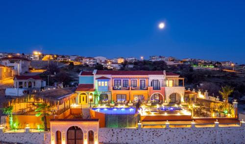 Cesme Hotel | Relax at LaVie Otel Çeşme: Oceanfront Pool & Spa Retreat