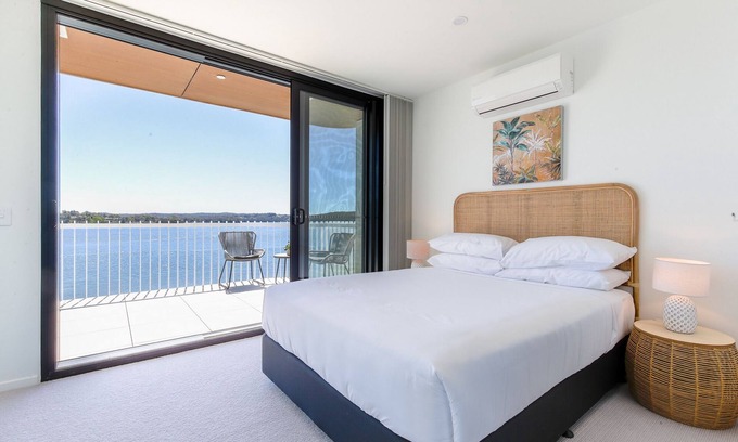 Batemans Bay Apartment | Coastal 2-Bed Retreat with Oceanfront Views & Spa Amenities